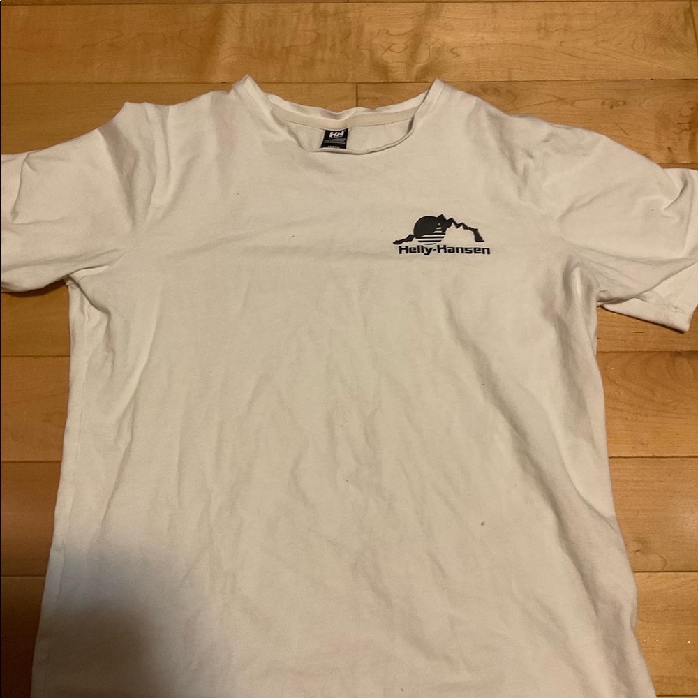 Helly Hanson t shirt